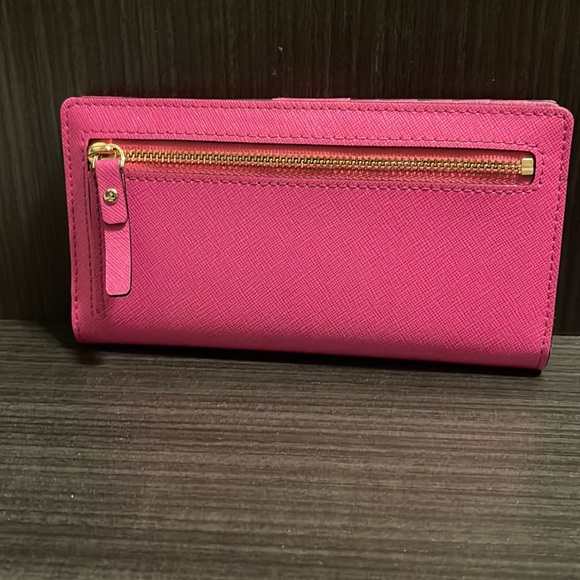 kate spade ♠️ Hot Pink Wallet - Picture 2 of 3